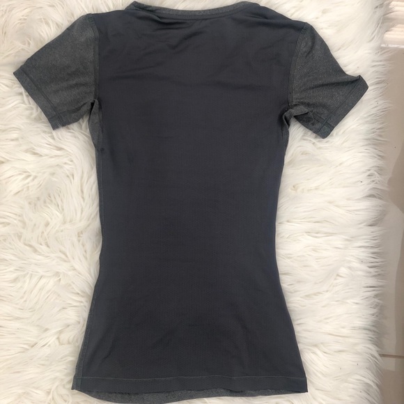 Nike tshir - Picture 2 of 4